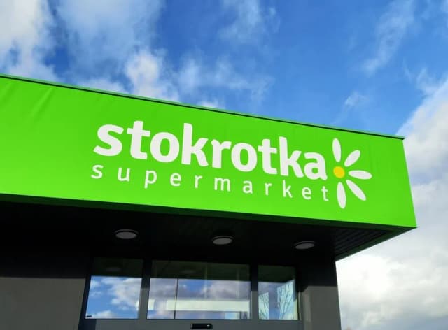 Jak łatwo zainstalować aplikację Stokrotka na Androidzie i iOS Jak łatwo zainstalować aplikację Stokrotka na Androidzie i iOS