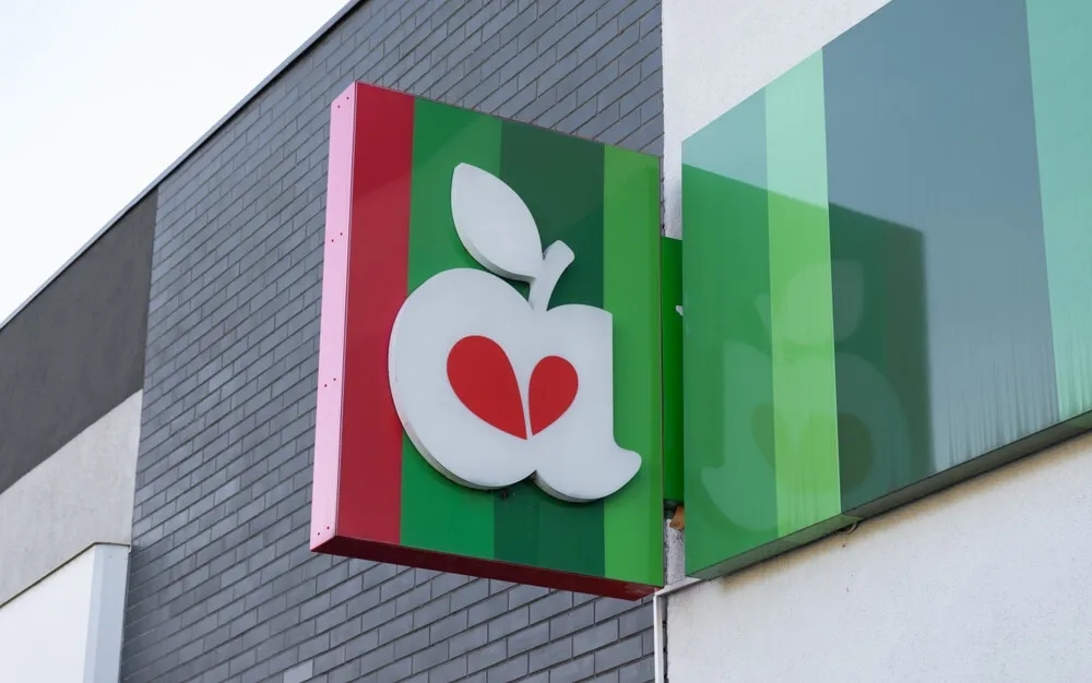 Jak zainstalować aplikację Delikatesy Centrum bez problemów i szybko